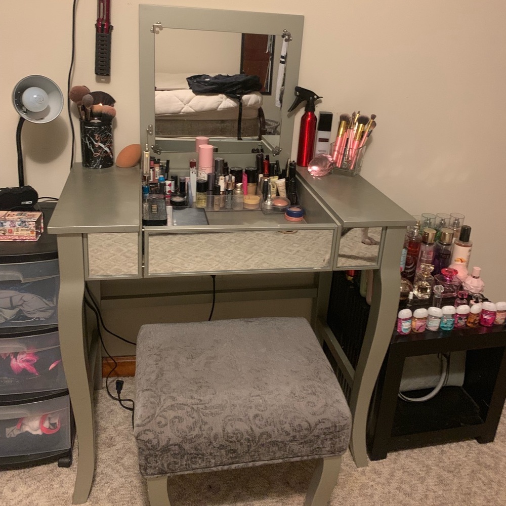 Vanity